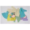 Image 1 : BAG OF ASSORTED VINTAGE BARBIE CLOTHES