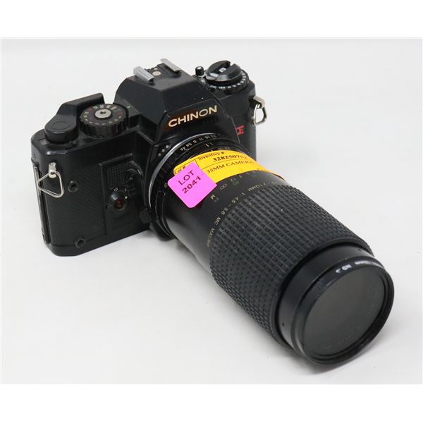 CHINON 35MM CAMERA WITH ZOOM LENS