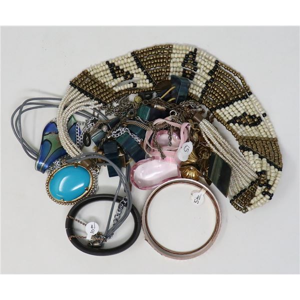 ESTATE LOT VINTAGE JEWELLERY MADAME RAC