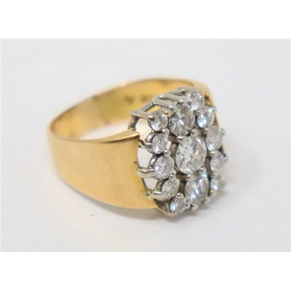 18K GOLD RING W CLUSTER W 13 DIAMONDS