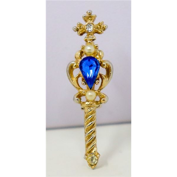 VINTAGE CROSS BROOCH WITH BLUE AND CLEAR STONE