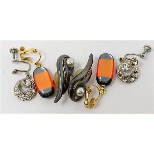 3 PAIRS VINTAGE EARRINGS P