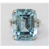 Image 1 : 14K WHITE GOLD BLUE TOPAZ RING