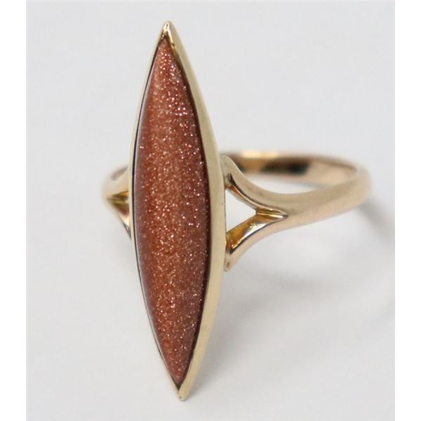 14K GOLD MARQUISE RING WITH RED GOLDSTONE
