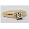 Image 1 : 14K YELLOW AND WHITE GOLD DIAMOND SOLITAIRE RING