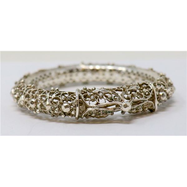 SILVER TONE FANCY BANGLE