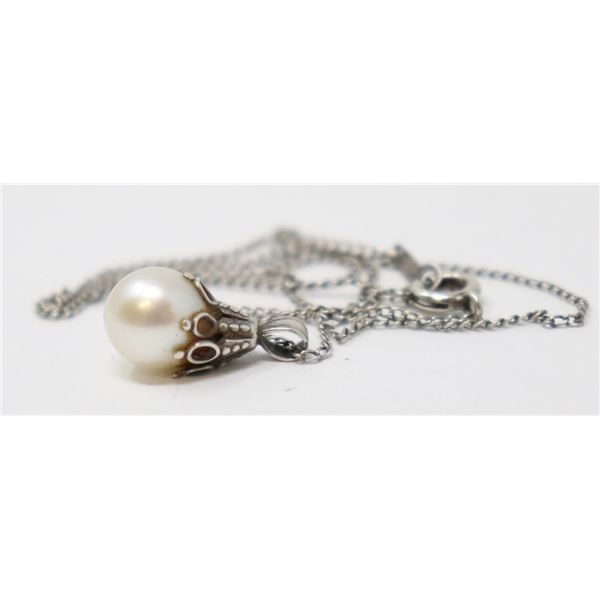 SILVER NECKLACE WITH AUTHENTIC PEARL PENDANT