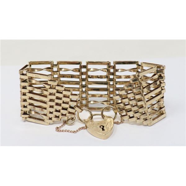 9K GOLD WIDE LINK BRACELET WITH LOCK PENDANT