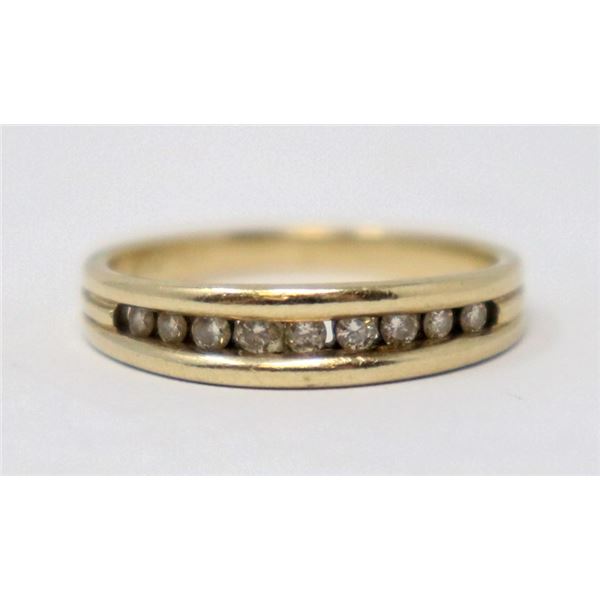 10K GOLD DIAMOND RING