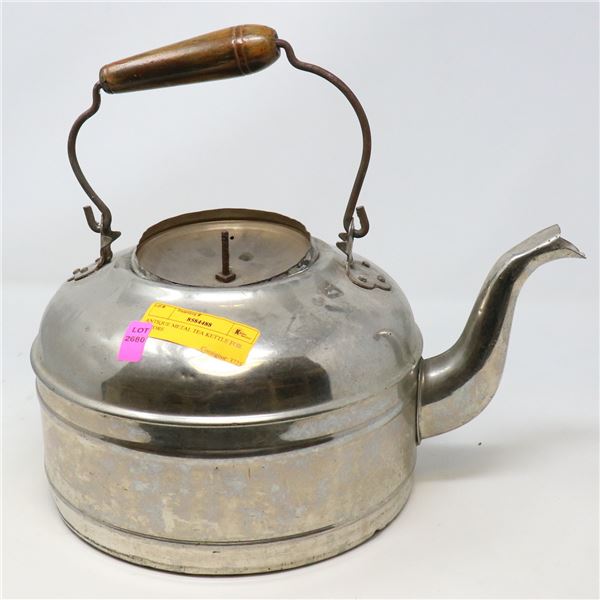ANTIQUE METAL TEA KETTLE FOR DECORE