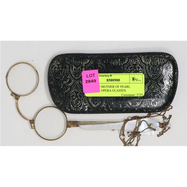 ANTIQUE MOTHER OF PEARL FOLDING OPERA GLASSES