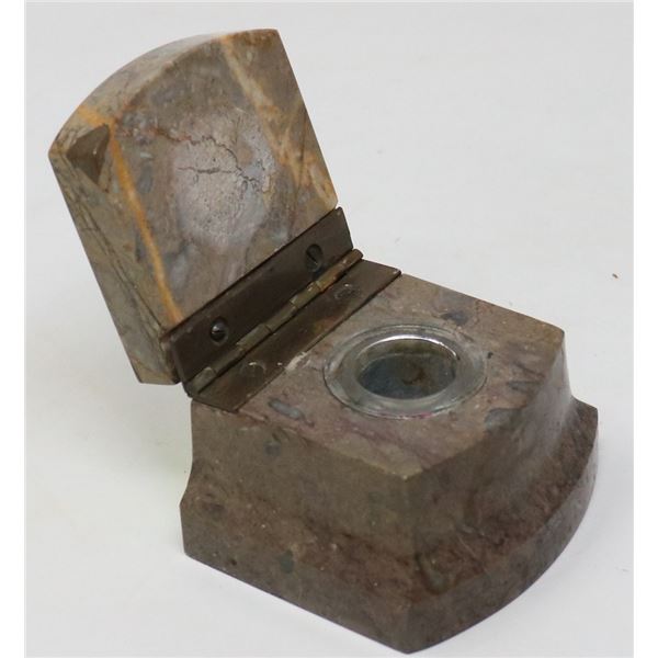 ANTIQUE POLISHED STONE INK WELL