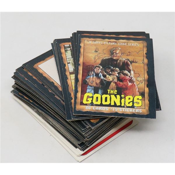 COMPLETE SET OF 1985 GOONIES TRADING CARDS W