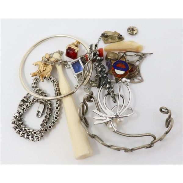 BAG OF ASSORTED VINTAGE JEWELLERY SILVER ETC SOME