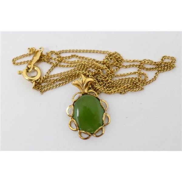 GOLD FILLED NECKLACE WITH GREEN STONE PENDANT