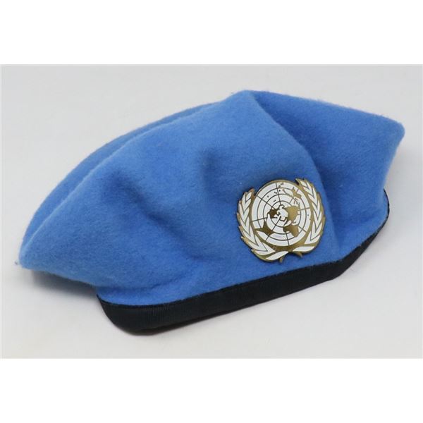 AUTHENTIC UNITED NATIONS BERET WITH BADGE