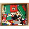 Image 1 : BOX FULL OF 1980S LEGO BRICKS