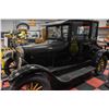 Image 4 : FEATURE LOT :1926 FORD MODEL T 2 DOOR COUPE