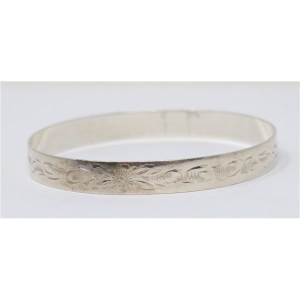 STERLING SILVER BANGLE WITH ENGRAVED PATTERN,