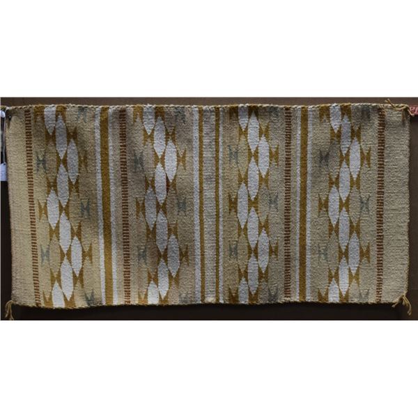 NAVAJO INDIAN TEXTILE (JANICE MORGAN)