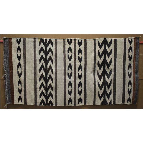 NAVAJO INDIAN TEXTILE