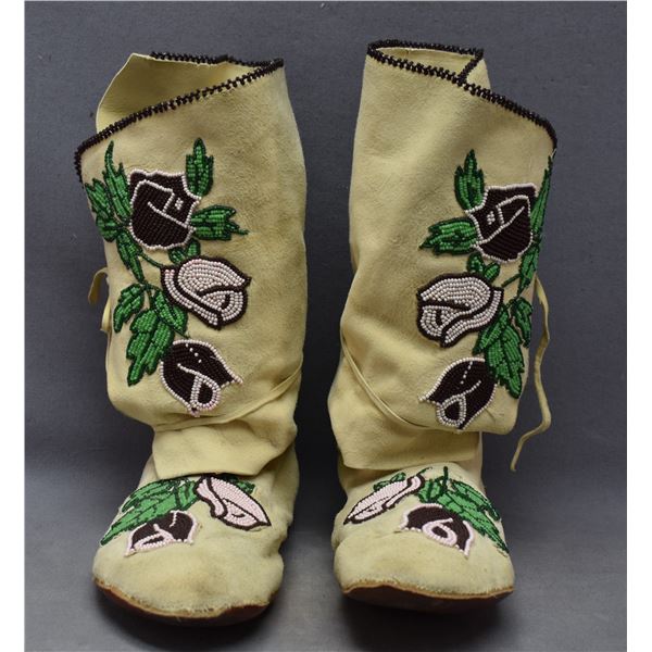 CREE INDIAN MOCCASINS