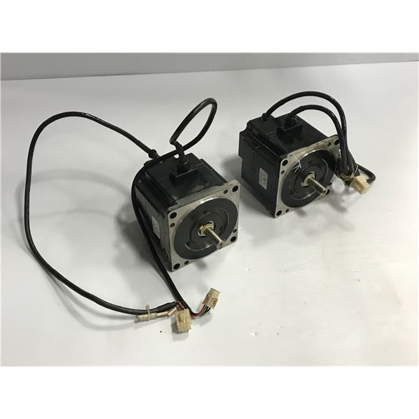 (2) Yaskawa #SGMP-08AWYR32 Servo Motor