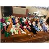 Image 1 : Massive Beanie Baby Collection with Tote
