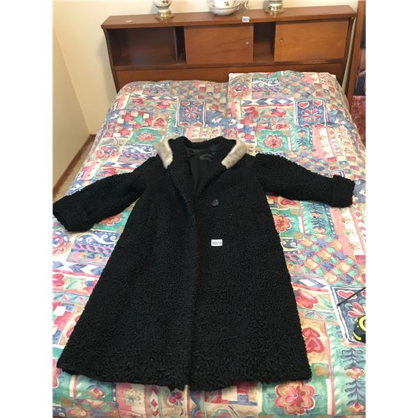 Vintage Lambswool Coat with Fur Collar