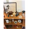 Image 1 : Assorted Home Decor, Baskets, Nativity Scene, Vases and Ashtrays