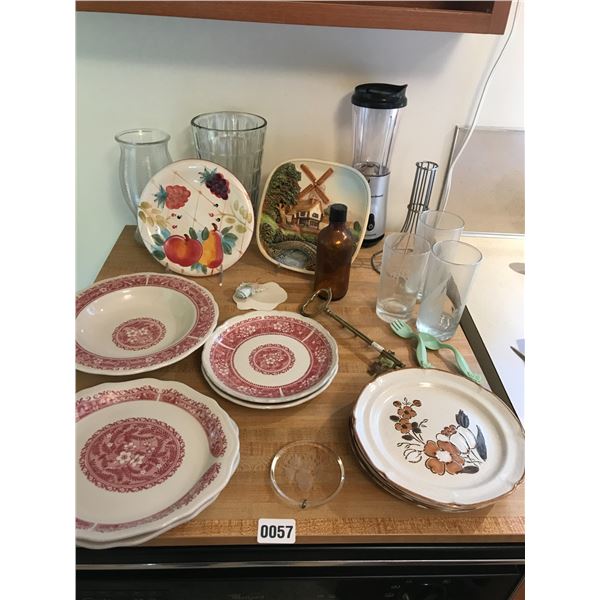 Hamilton Beach Pulsation Mixer, Syracruse China, Vases & Decorative Plates