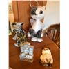 Image 4 : Assorted Pictures & Cat Statues