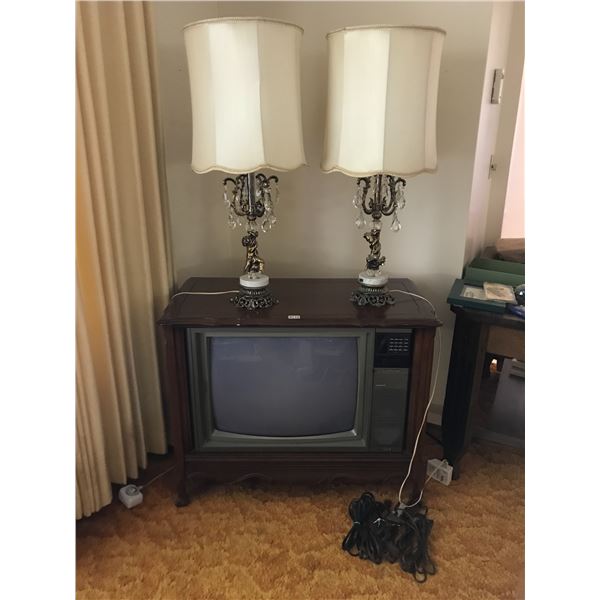 Two Vintage Lamps, Electrahome Cable Mater TV & Extension Cords