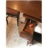 Image 3 : Singer Sewing Machine G9454619 w Treadle & 5 Drawer Cabinet