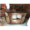 Image 5 : Singer Sewing Machine G9454619 w Treadle & 5 Drawer Cabinet