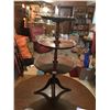 Image 1 : 3 Tiered Scalloped Wood Side Table with Claw Feet