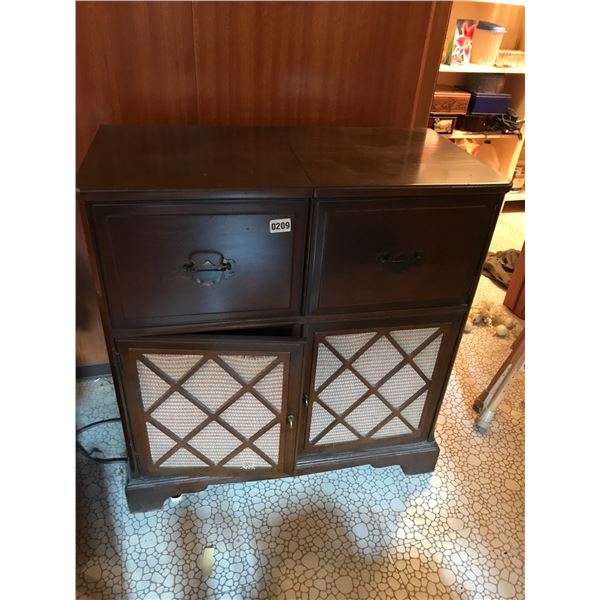 Wood GE Record Player adn Cabinet with Shortwave Radion & Assorted Records
