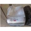 Image 1 : 100 New Oil Spill Pads