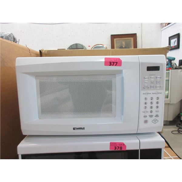 Compact White Kenmore Microwave Oven