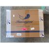 Image 1 : 1 Box of 2 New Queen Size Pillows