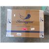Image 1 : 1 Box of 2 New Queen Size Pillows
