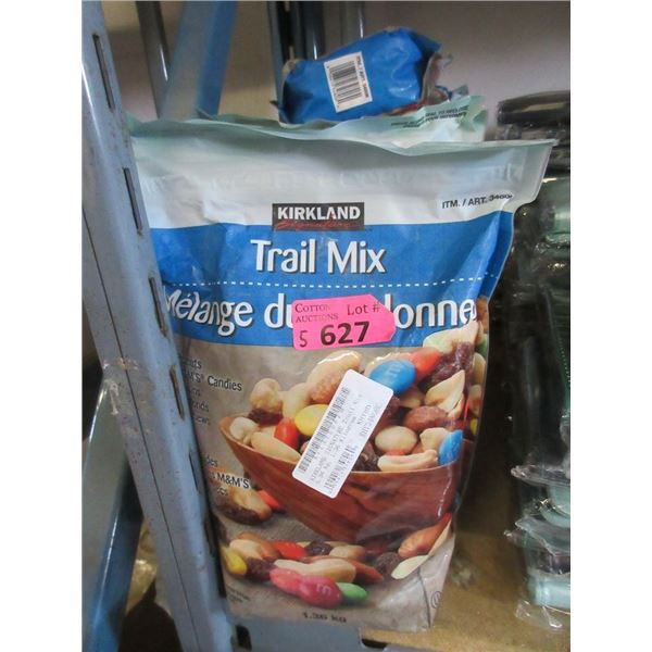 5 x 1.36 kg Bags of Kirkland Trail Mix