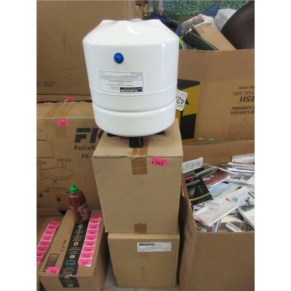 2 New Flexcon Reverse Osmosis Tanks