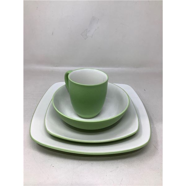 Lot Of 4 Matching Dishes And Mug (Green)