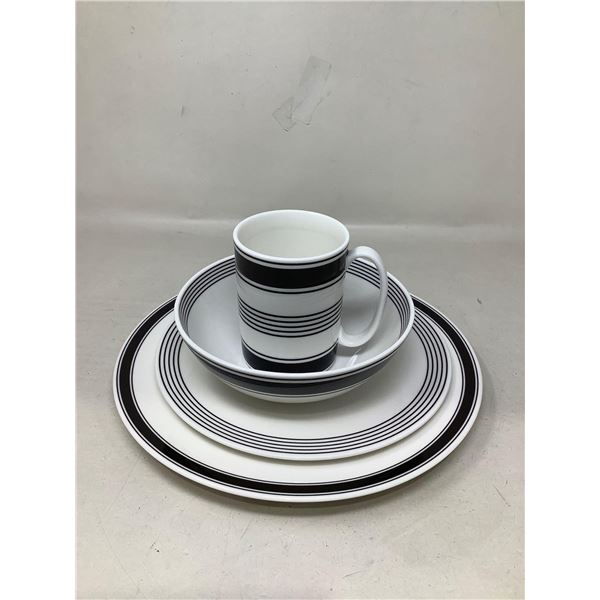 Lot Of 4 Matching Dishes And Mug (Stripes)