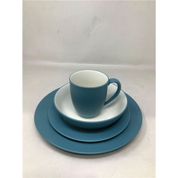 Lot Of 4 Matching Dishes And Mug (Blue)