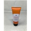 Image 1 : The Body Shop Vitamin C Glow Boosting Microdermabrasion