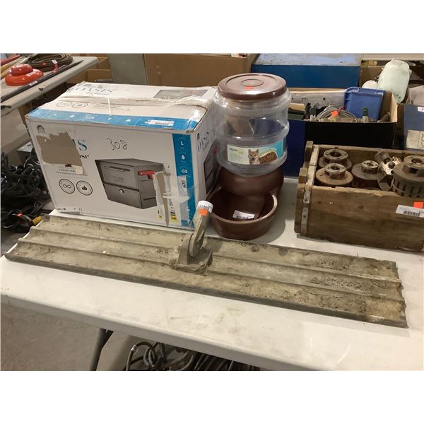 Magnesium Bull Float with handle 8 ft