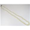 Image 2 : Classic Strand of Ivory Pearls