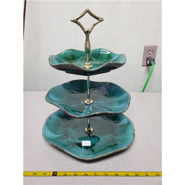 Blue Mountain tiered dish